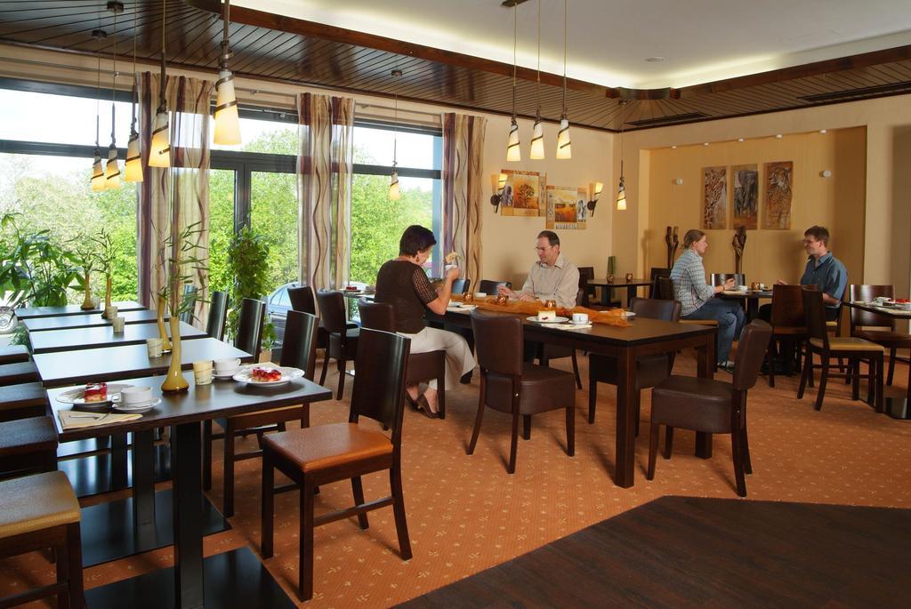 Parkhotel 尼海姆 餐厅 照片